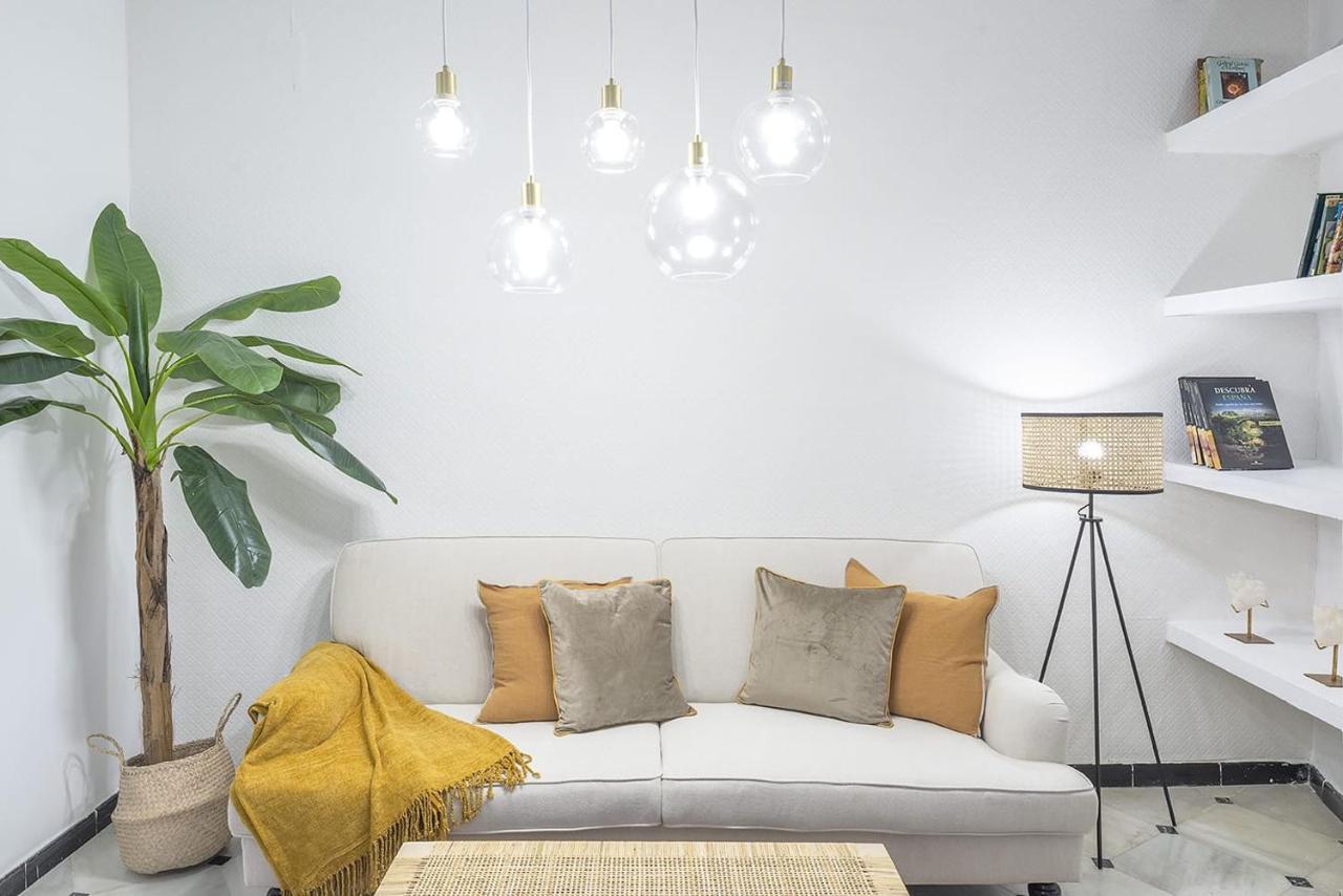 Moderno Apartamento Cerca A Plaza Espana セビリア エクステリア 写真