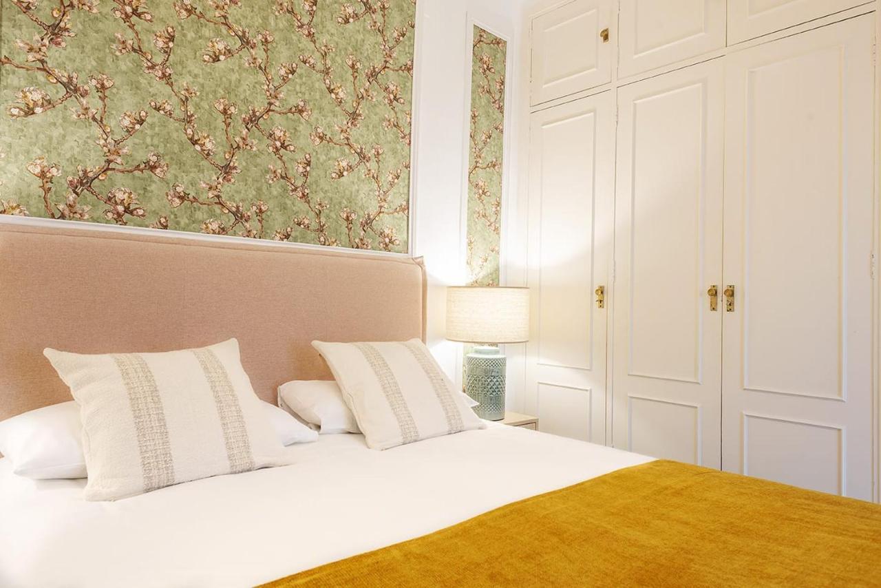Moderno Apartamento Cerca A Plaza Espana セビリア エクステリア 写真
